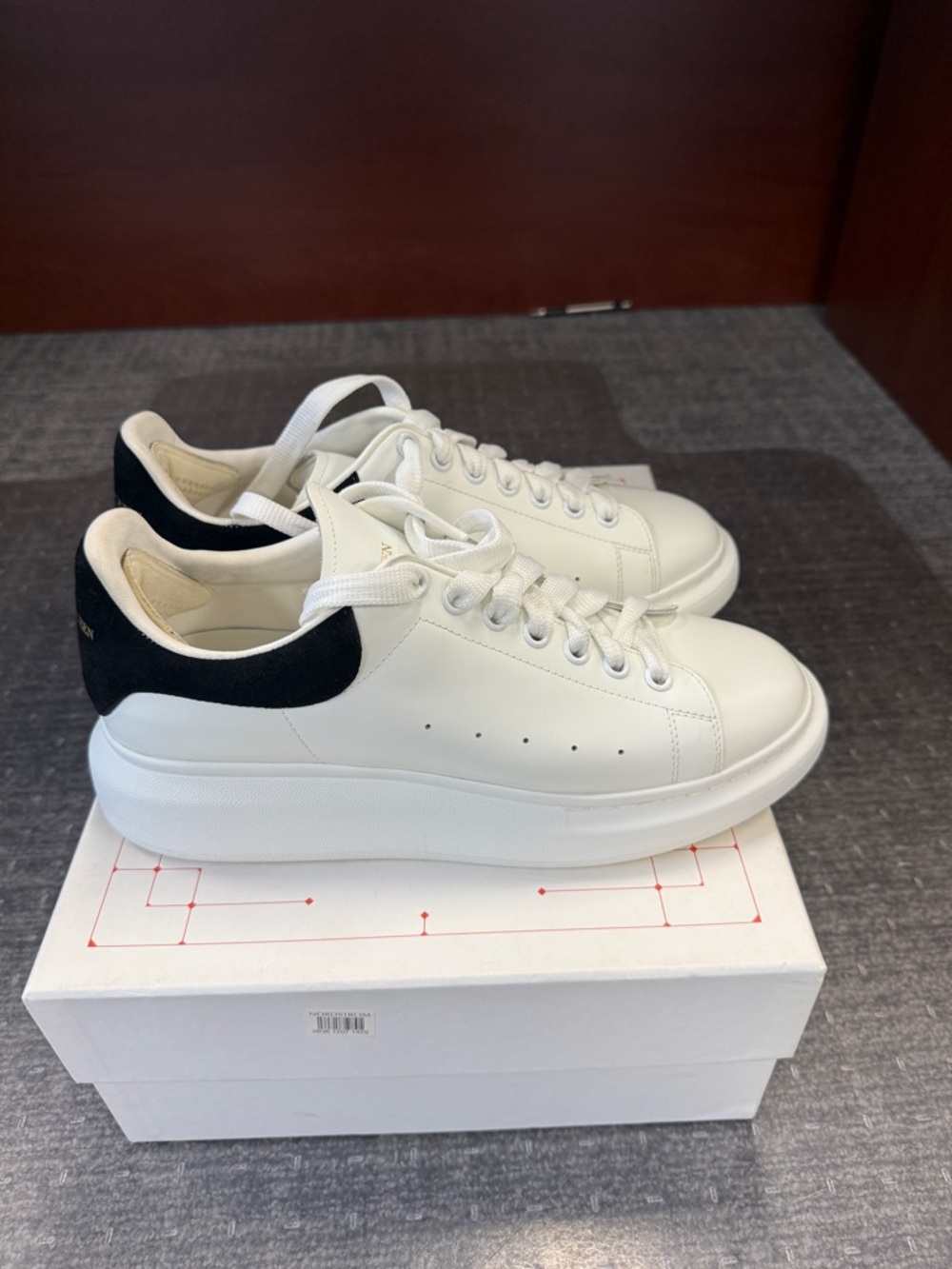 Alexander McQueen Platform Sneakers with Black Suede Geel - Picture 1 of 10